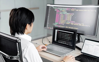 新余 ,php声明和调用变量的符号是什么？